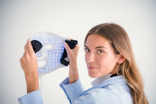 Luz LED roja, azul e infrarroja: ¿qué hace cada una en tu piel?