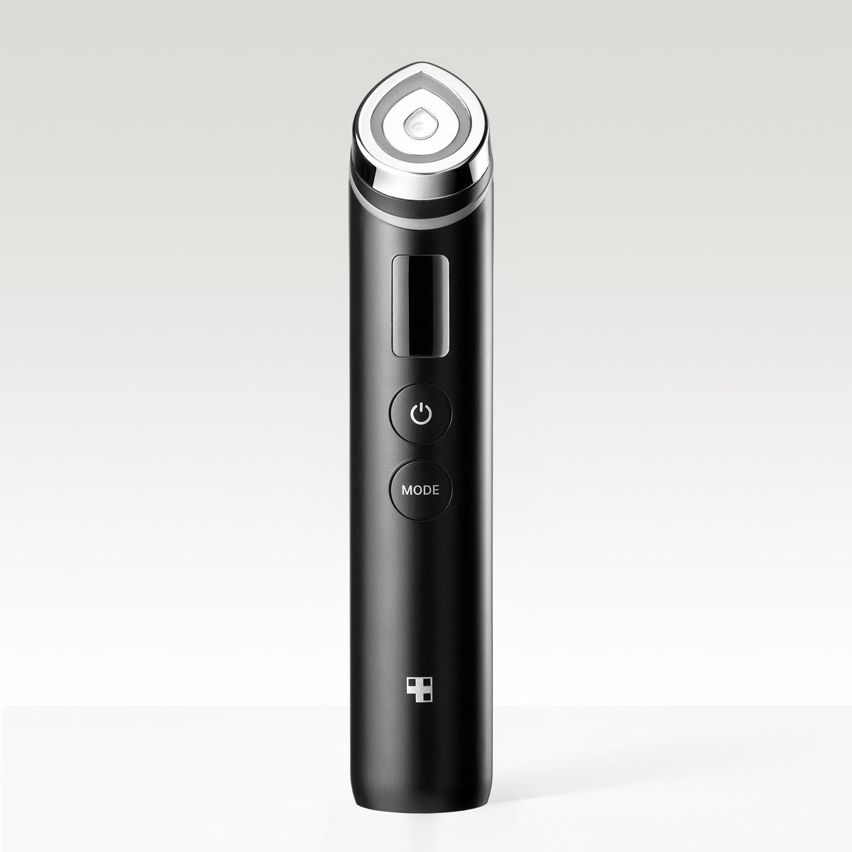 Dispositivo Medicube AGE-R Booster Pro en posición vertical de color negro, mostrando su diseño moderno y minimalista.