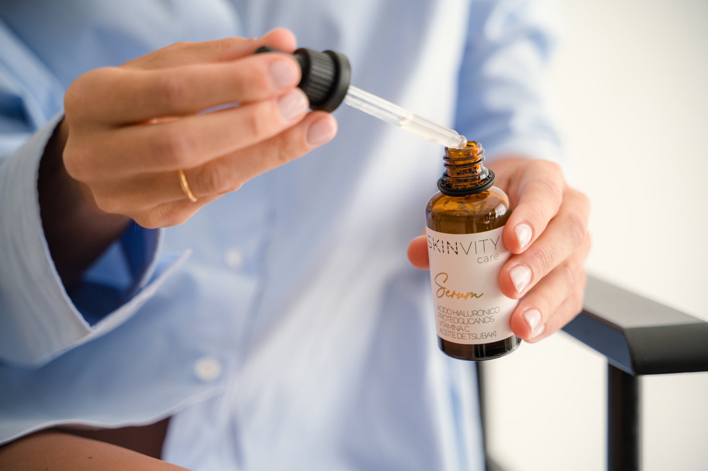 SKINVITY SERUM FACIAL SE PUEDE VER EL FRASCO Y EL GOTERO